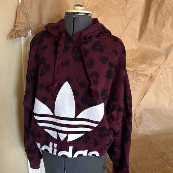 adidas Tops - Adidas “flower” print cropped hoodie mulberry color